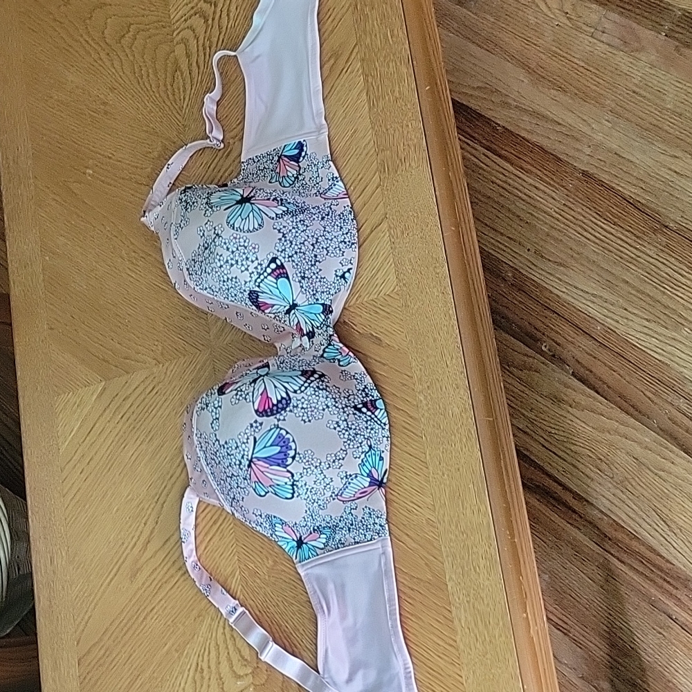 Déesse 40H pink butterfly bra